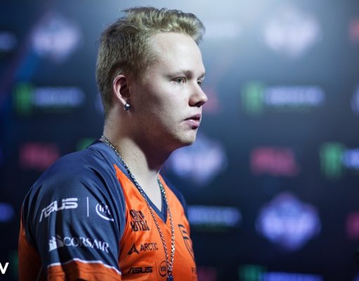 Sunny Mousesports’a Katıldı